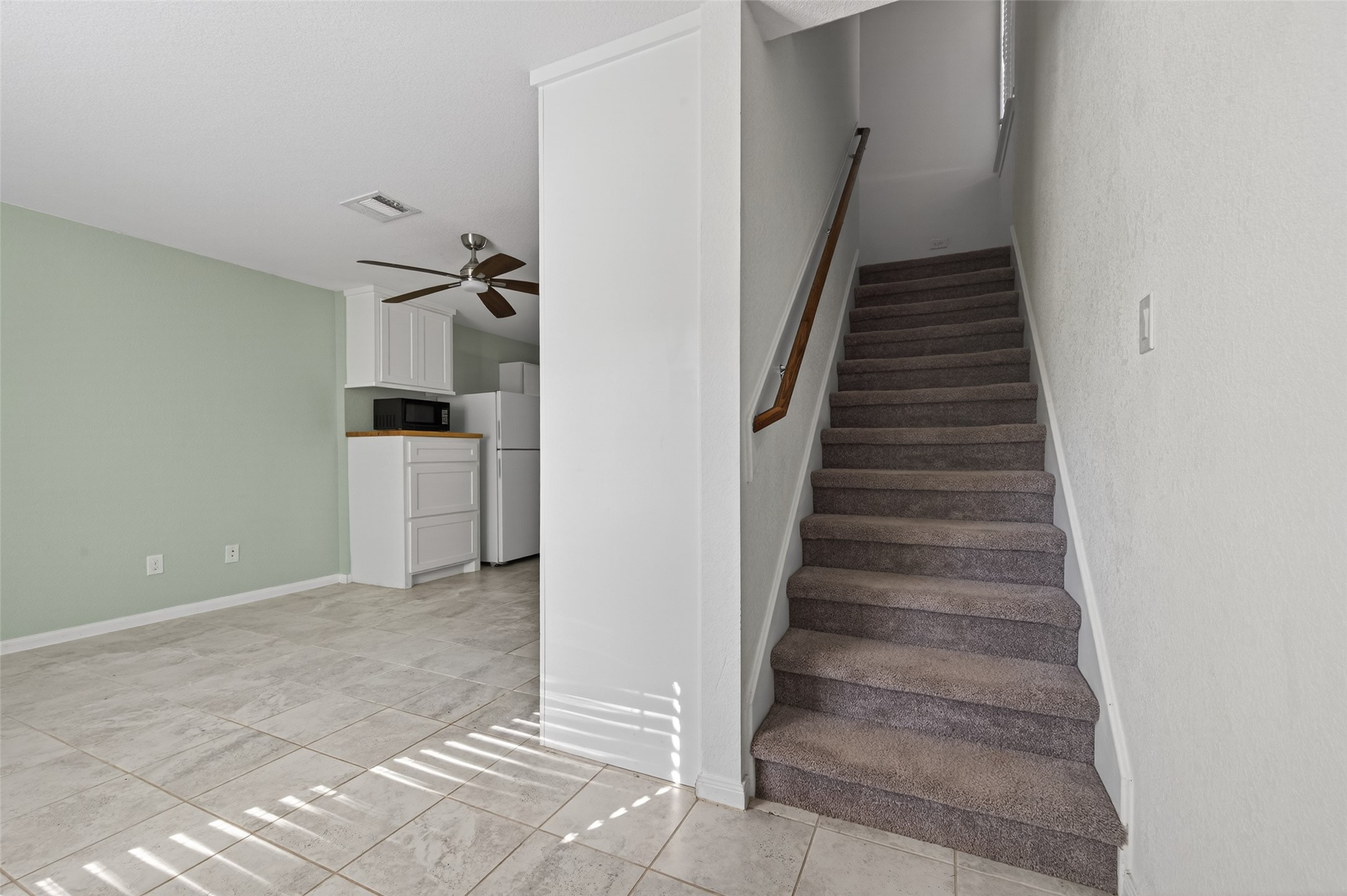 15149 Austin Road Willis, TX 77378 - Photo 5 of 31 a view of entryway and hall