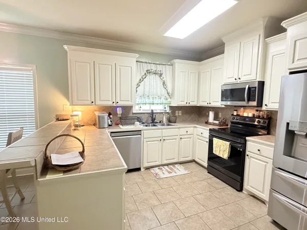 $249,900 | 401 Roxbury Place, Florence, MS 39073