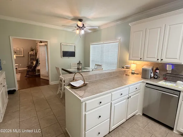 $249,900 | 401 Roxbury Place, Florence, MS 39073