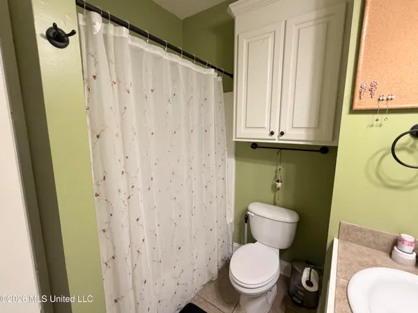 $249,900 | 401 Roxbury Place, Florence, MS 39073