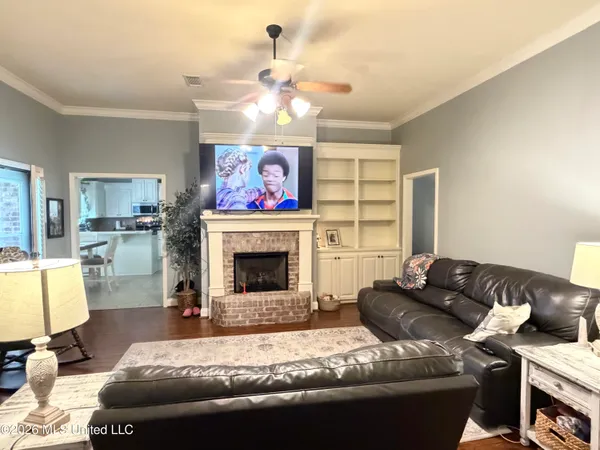 $249,900 | 401 Roxbury Place, Florence, MS 39073