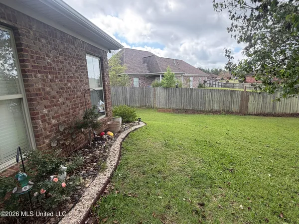 $249,900 | 401 Roxbury Place, Florence, MS 39073