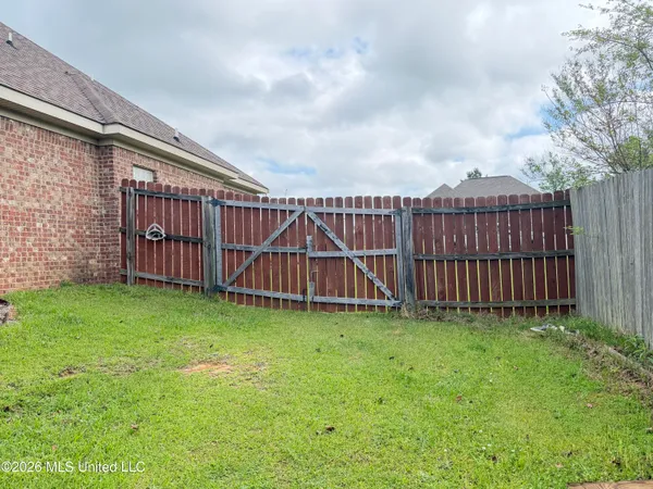 $249,900 | 401 Roxbury Place, Florence, MS 39073