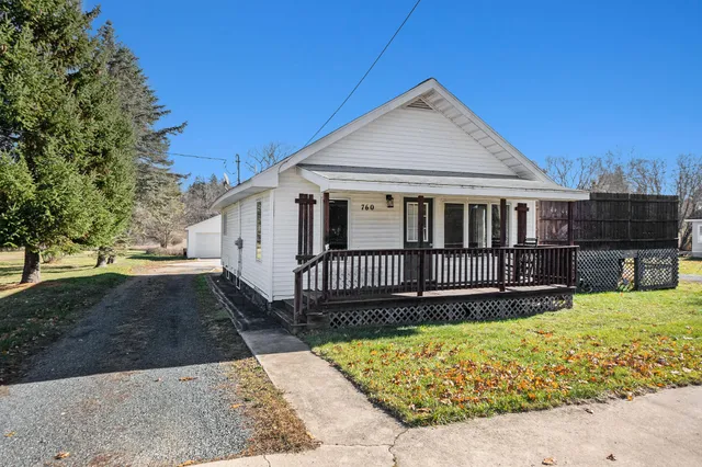 $169,900 | 760 South Roth Street, Reed City, MI 49677
