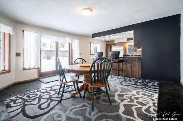 $339,000 | 107 Hawley Highway, Saranac, MI 48881