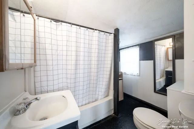 $339,000 | 107 Hawley Highway, Saranac, MI 48881