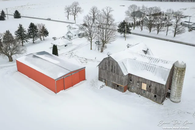 $339,000 | 107 Hawley Highway, Saranac, MI 48881