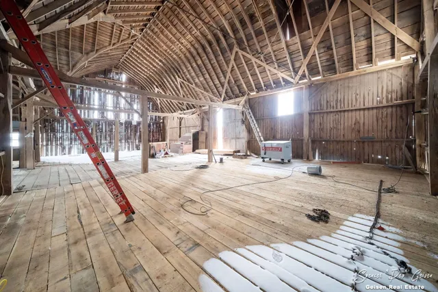 $339,000 | 107 Hawley Highway, Saranac, MI 48881