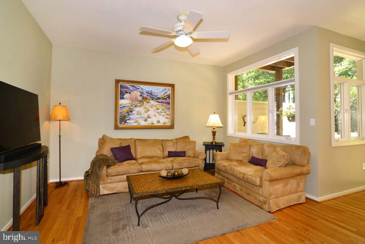 11518 Hemingway Drive Reston, VA 20194 - Photo 14 of 66 Your family room will be a centerpiece