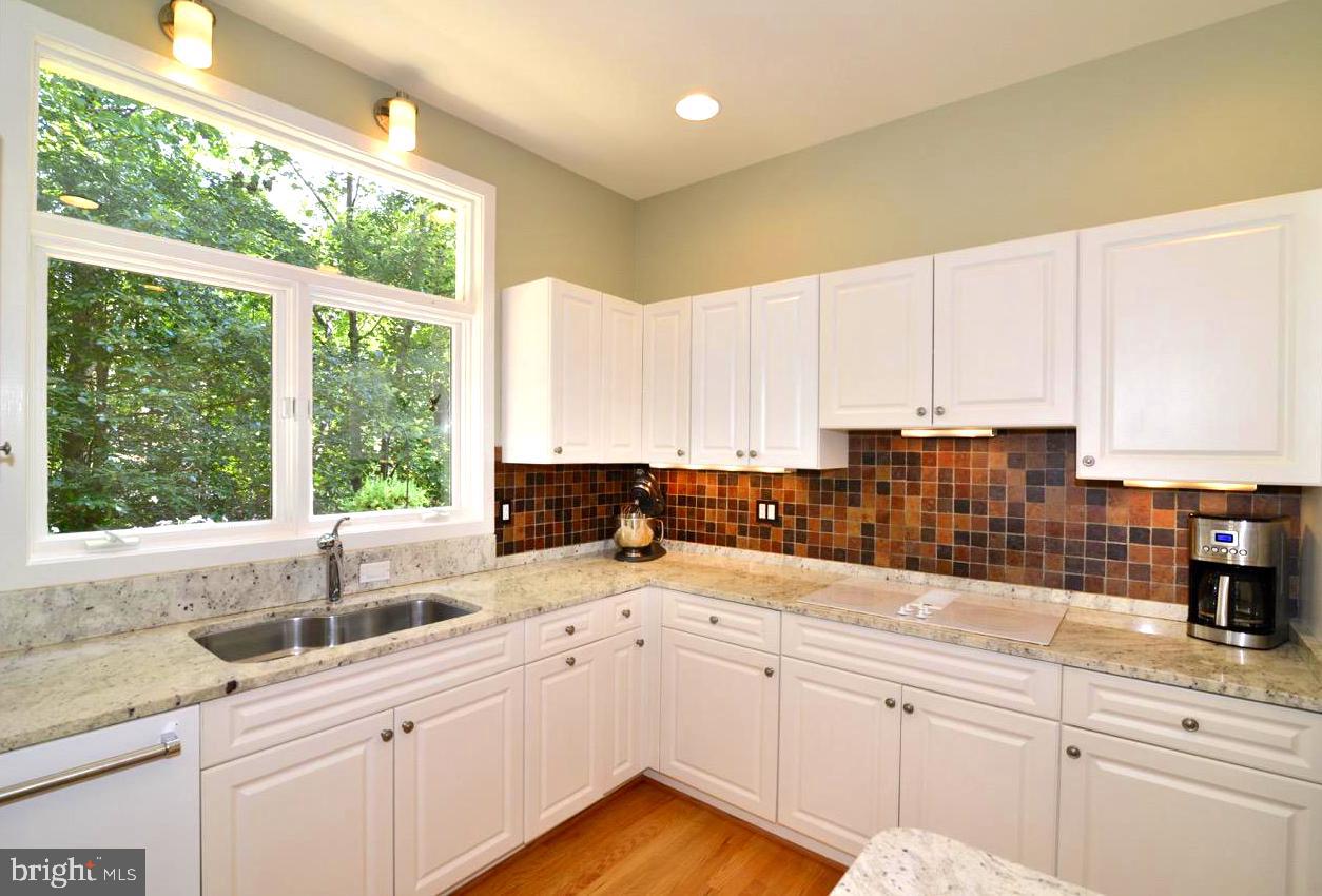 11518 Hemingway Drive Reston, VA 20194 - Photo 19 of 66 Tons of counter space & a relaxing view