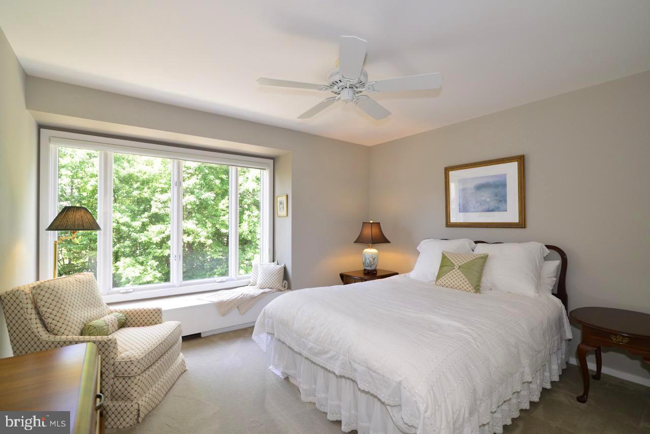11518 Hemingway Drive Reston, VA 20194 - Photo 37 of 66 Great bedroom with courtyard view & window seat