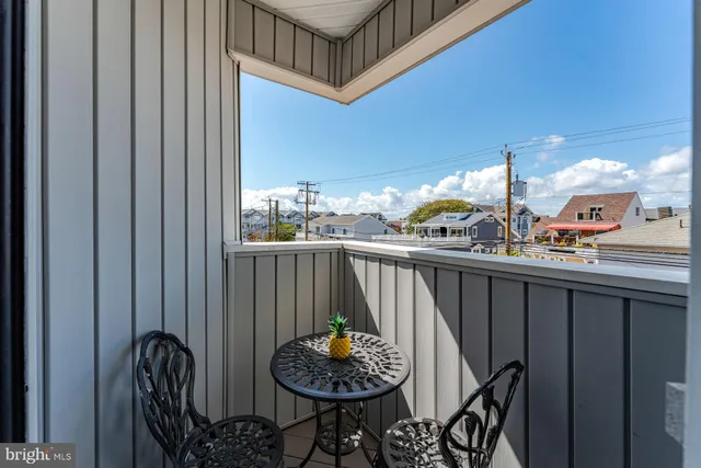 $1,495,000 | 104 South Monroe Avenue, Margate City, NJ 08402