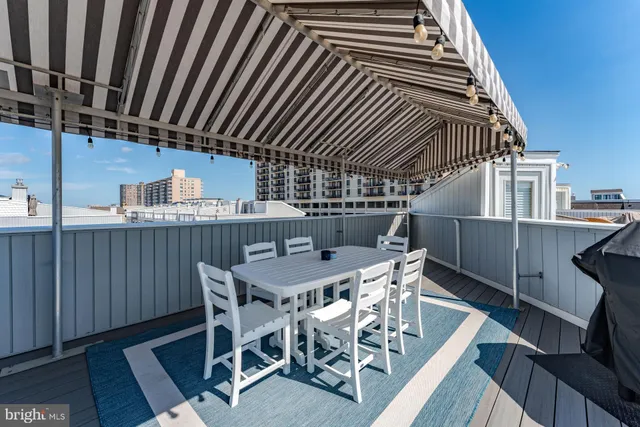 $1,495,000 | 104 South Monroe Avenue, Margate City, NJ 08402