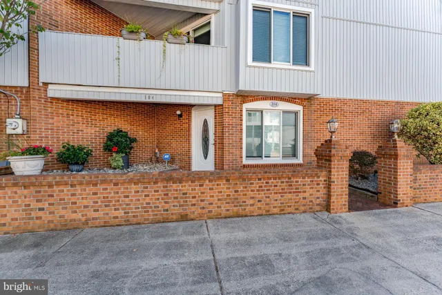 $1,495,000 | 104 South Monroe Avenue, Margate City, NJ 08402