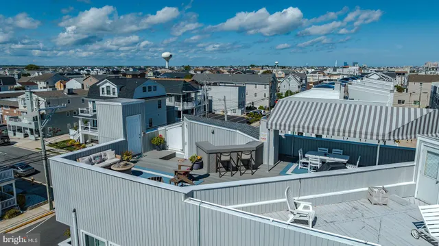 $1,495,000 | 104 South Monroe Avenue, Margate City, NJ 08402