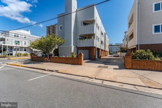 $1,495,000 | 104 South Monroe Avenue, Margate City, NJ 08402