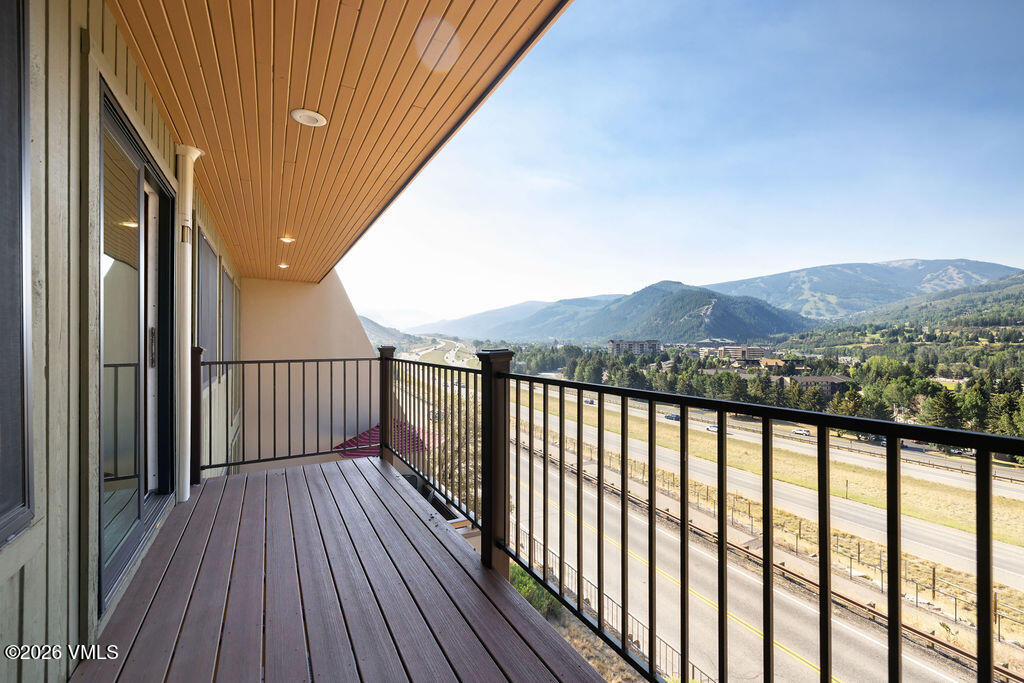440 Nottingham Road, Unit 14 Avon, CO 81620 - Photo 12 of 32 2607_chambertin_th_14_exterior_deck02_a
