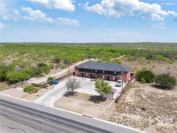 $395,000 | 1872 Highway 83, Roma, TX 78584