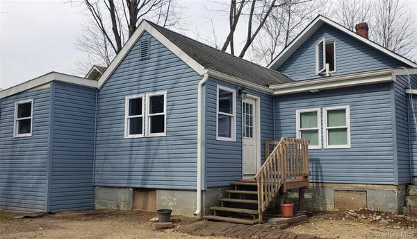$3,500 | 99 Tower Street, Huntington Station, NY 11746