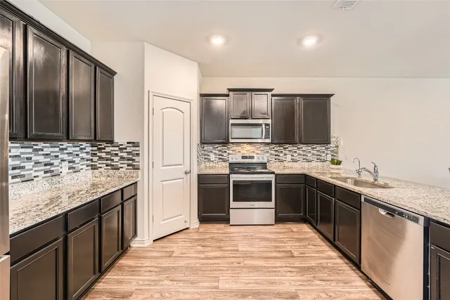 $289,900 | 14513 Prairie Sod Lane, Elgin, TX 78621