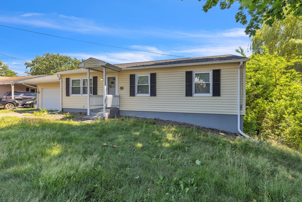 86 Kane Road Holyoke, MA 01040 - Photo 4 of 29 Gallery Image 4