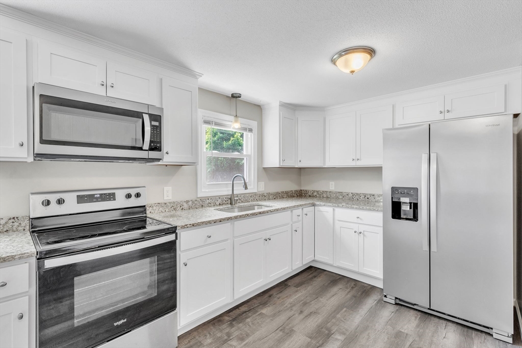 86 Kane Road Holyoke, MA 01040 - Photo 5 of 29 Gallery Image 5