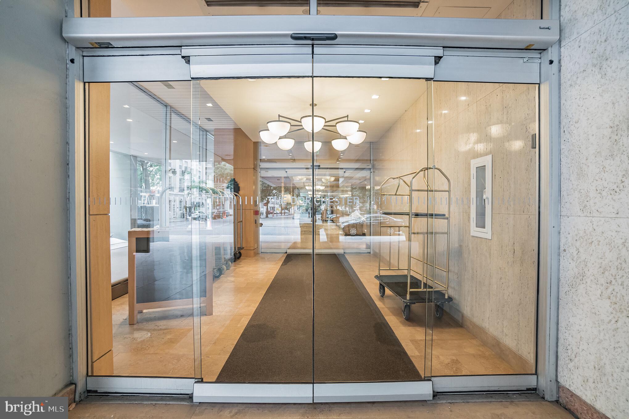 224 West Rittenhouse Square, Unit 1603 Philadelphia, PA 19103 - Photo 2 of 17