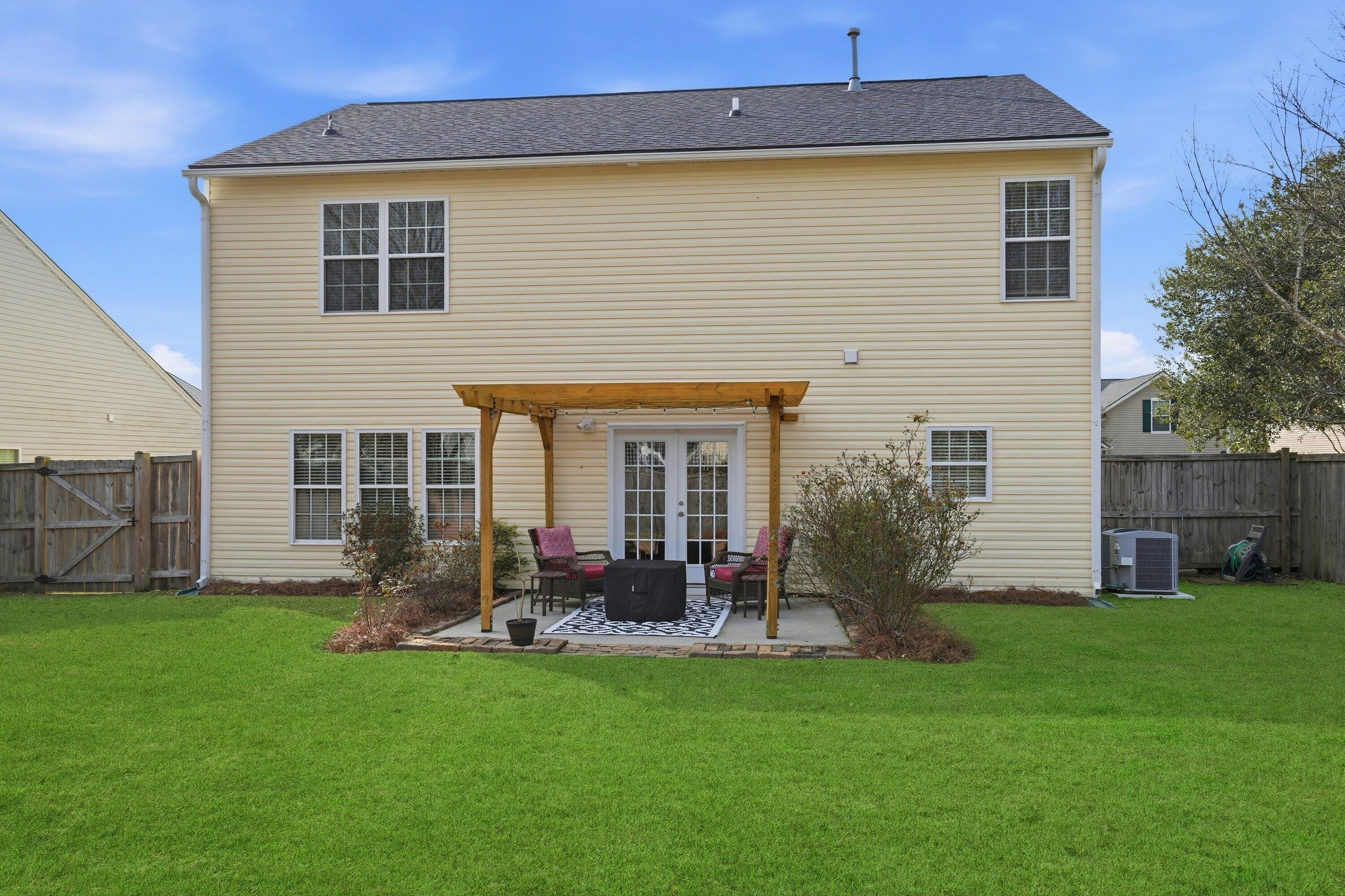 9657 South Carousel Circle Summerville, SC 29485 - Photo 38 of 51 039_DSC03264_grass_f40a6f63-1744-41d3-bc