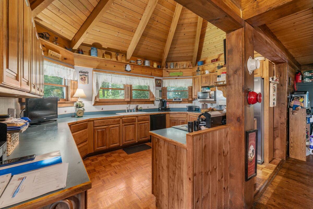16472 Kreashbaum Road Rockbridge, OH 43149 - Photo 26 of 145 26-web-or-mls-DSC09525