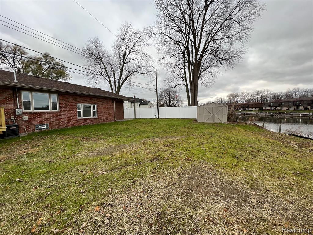 25561 South River Road Harrison Township, MI 48045 - Photo 25 of 31