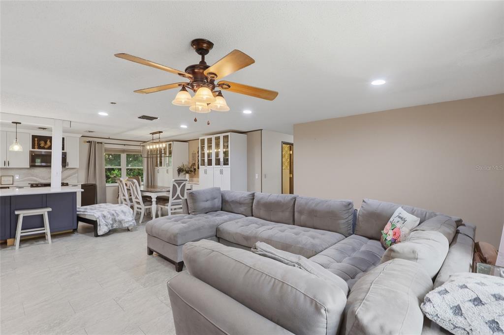 4741 Seaberg Road Zephyrhills, FL 33541 - Photo 13 of 39 Gallery Image 13