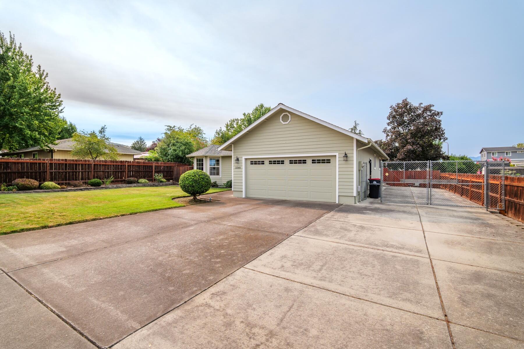 3348 Delta Waters Road Medford, OR 97504 - Photo 40 of 46 batch_40