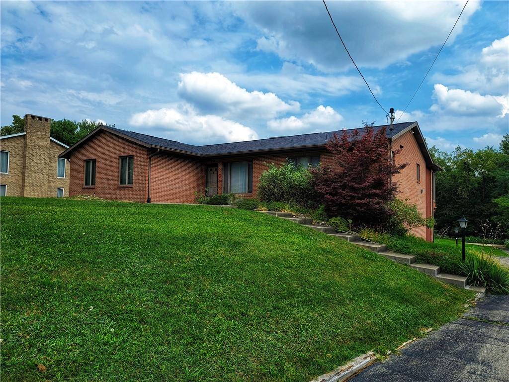 1828 Middle Road Glenshaw, PA 15116 - Photo 1 of 25 Gallery Image 1