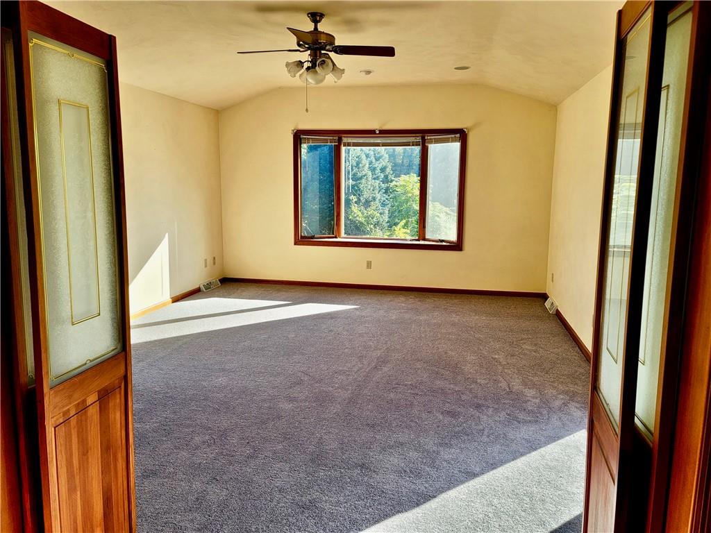 1828 Middle Road Glenshaw, PA 15116 - Photo 17 of 25 Gallery Image 17