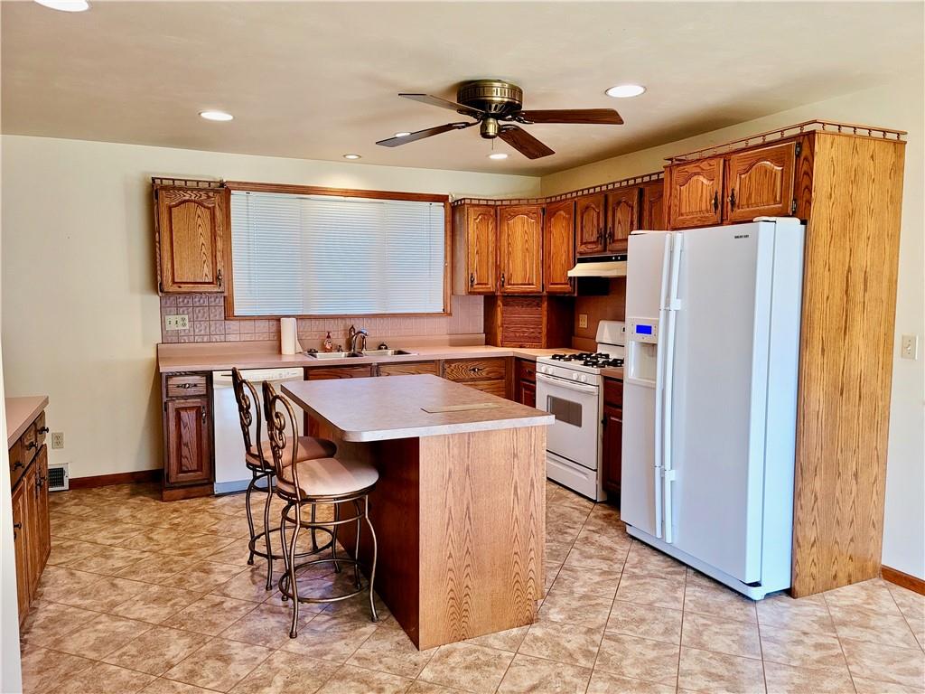 1828 Middle Road Glenshaw, PA 15116 - Photo 7 of 25 Gallery Image 7
