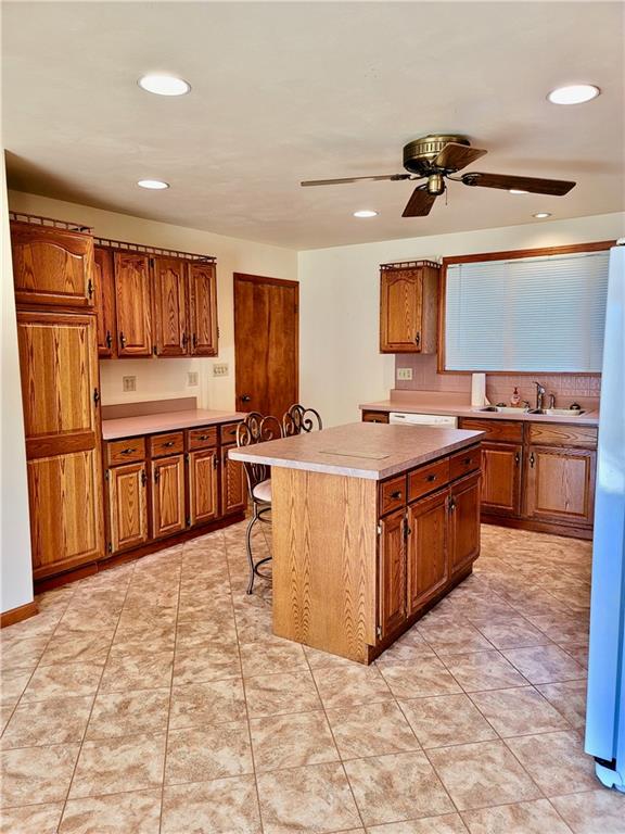 1828 Middle Road Glenshaw, PA 15116 - Photo 8 of 25 Gallery Image 8