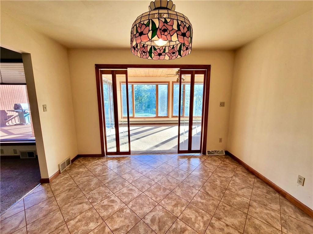 1828 Middle Road Glenshaw, PA 15116 - Photo 10 of 25 Gallery Image 10