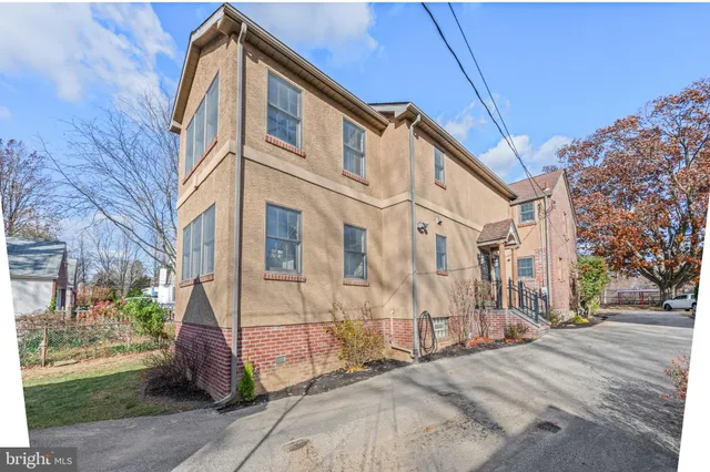 $1,129,000 | 442 East Spring Avenue, Ardmore, PA 19003