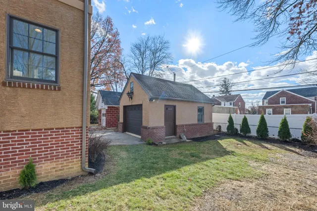 $1,129,000 | 442 East Spring Avenue, Ardmore, PA 19003