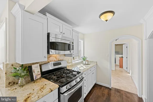 $1,129,000 | 442 East Spring Avenue, Ardmore, PA 19003