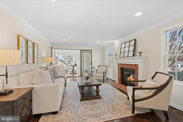 $1,129,000 | 442 East Spring Avenue, Ardmore, PA 19003