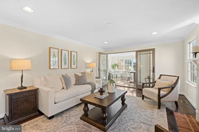 $1,129,000 | 442 East Spring Avenue, Ardmore, PA 19003