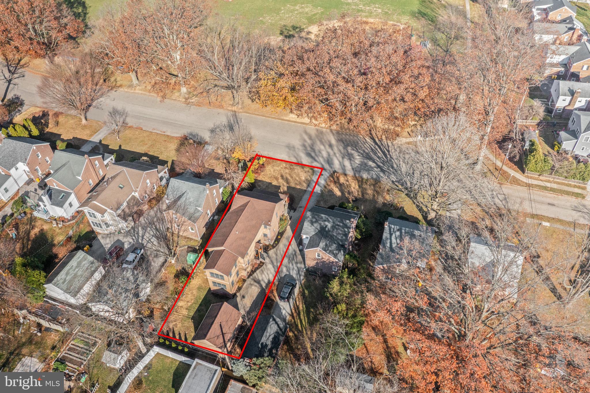 442 East Spring Avenue Ardmore, PA 19003 - Photo 6 of 72 Charming home nestled in a vibrant neighborhood.