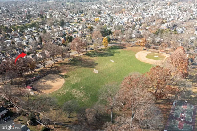 $1,129,000 | 442 East Spring Avenue, Ardmore, PA 19003