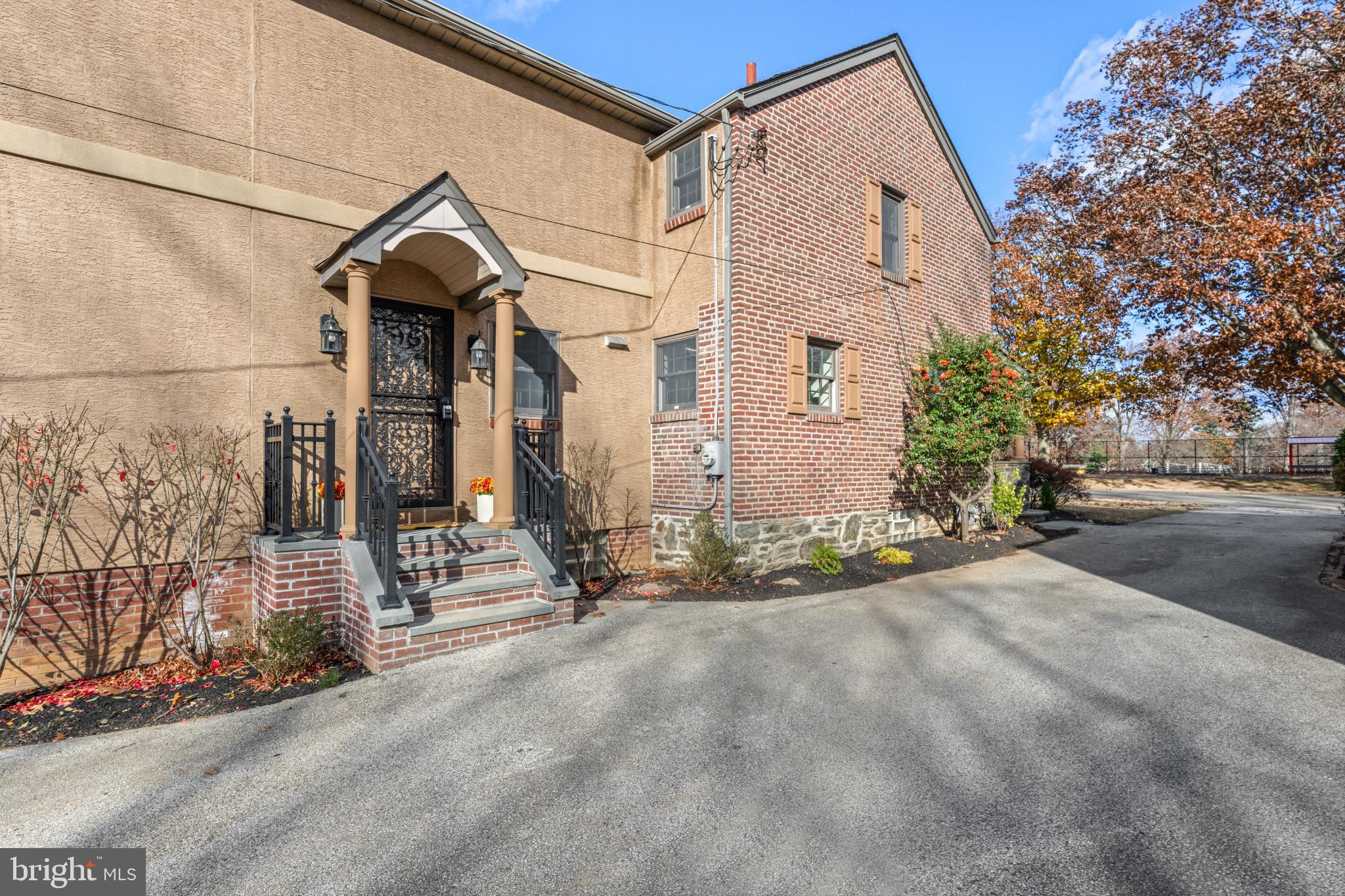 442 East Spring Avenue Ardmore, PA 19003 - Photo 10 of 72 Charming entrance to a stylish residence.