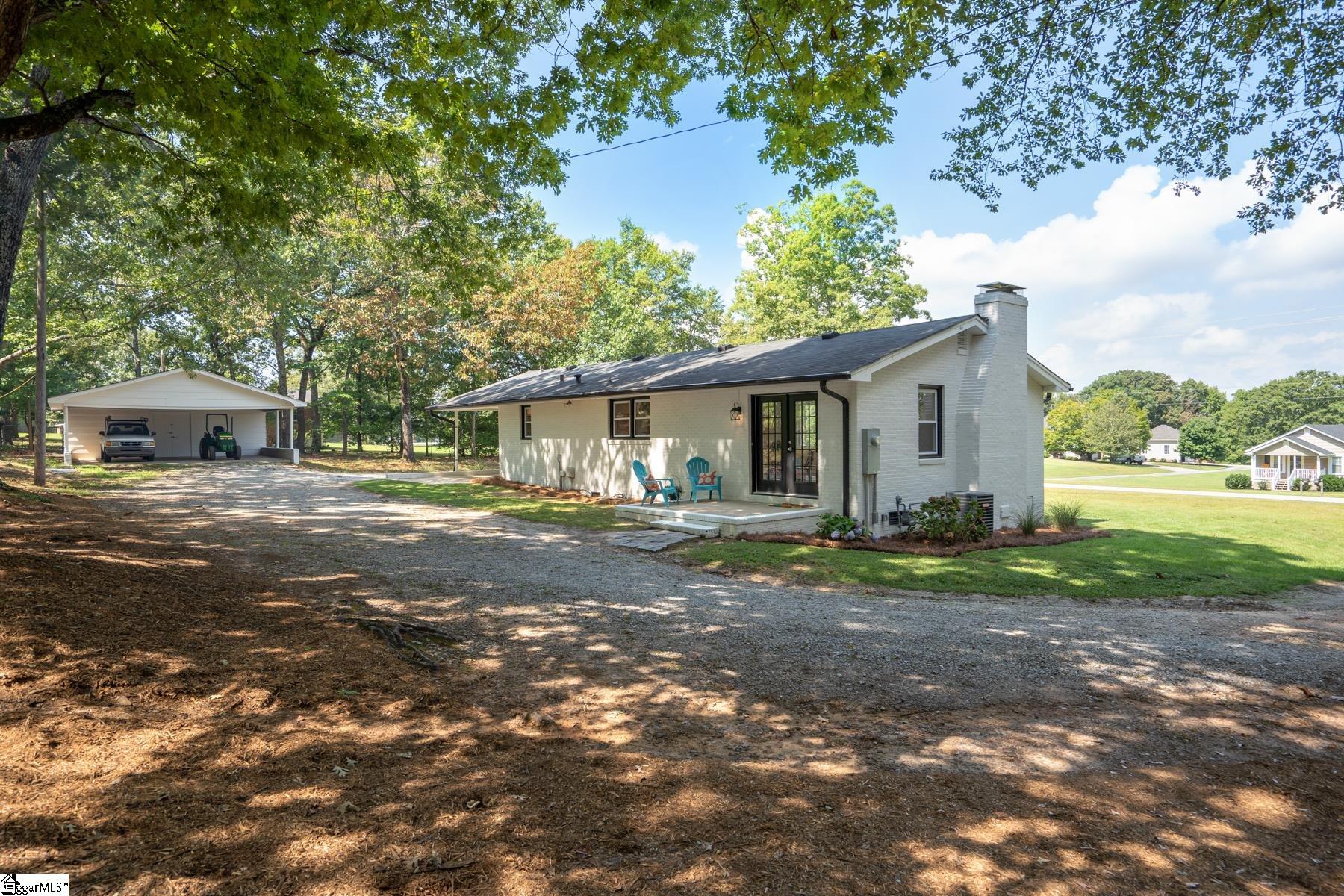 503 Copeland Road Greer, SC 29651 - Photo 2 of 20