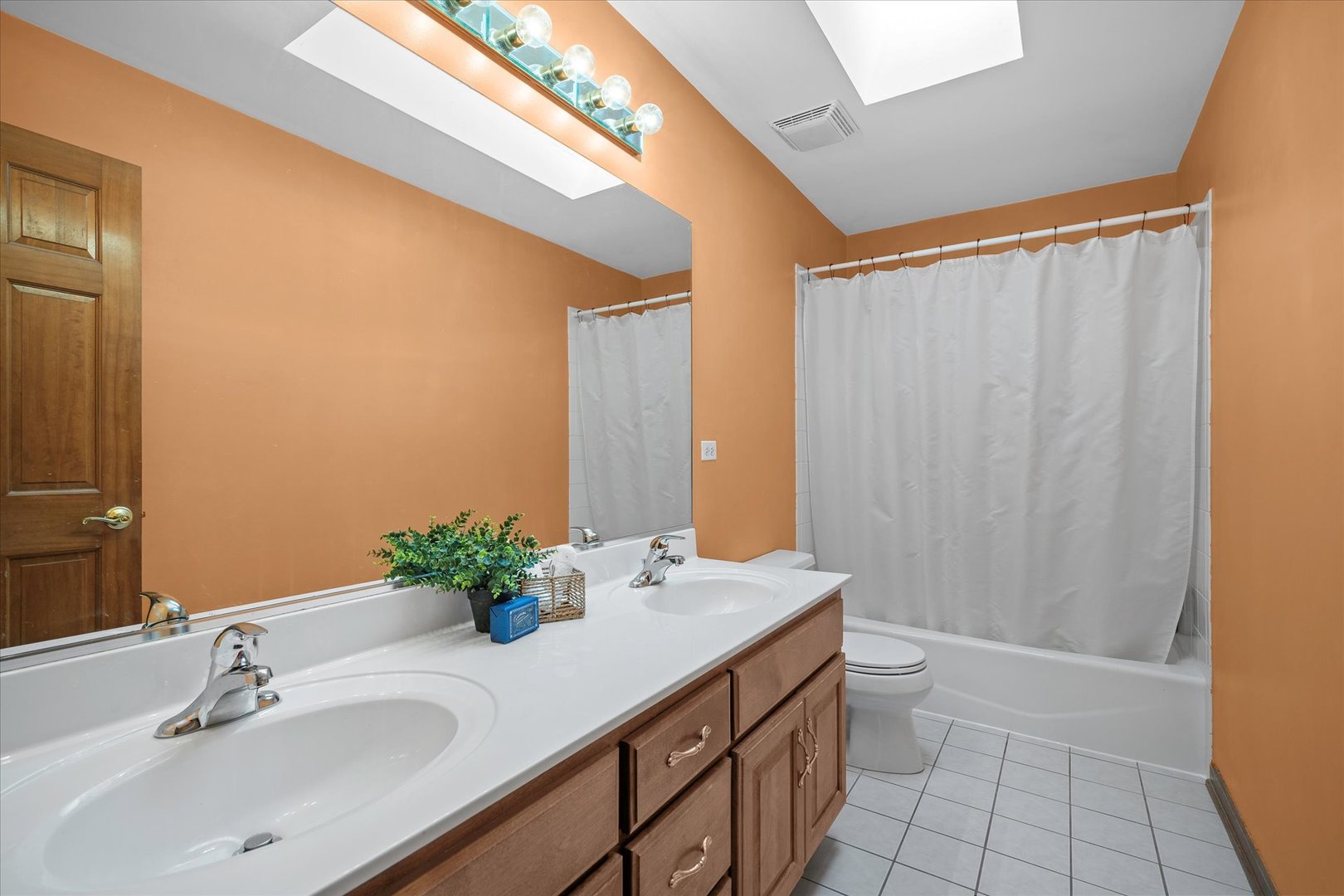 2344 Modaff Road Naperville, IL 60565 - Photo 24 of 32 Gallery Image 24
