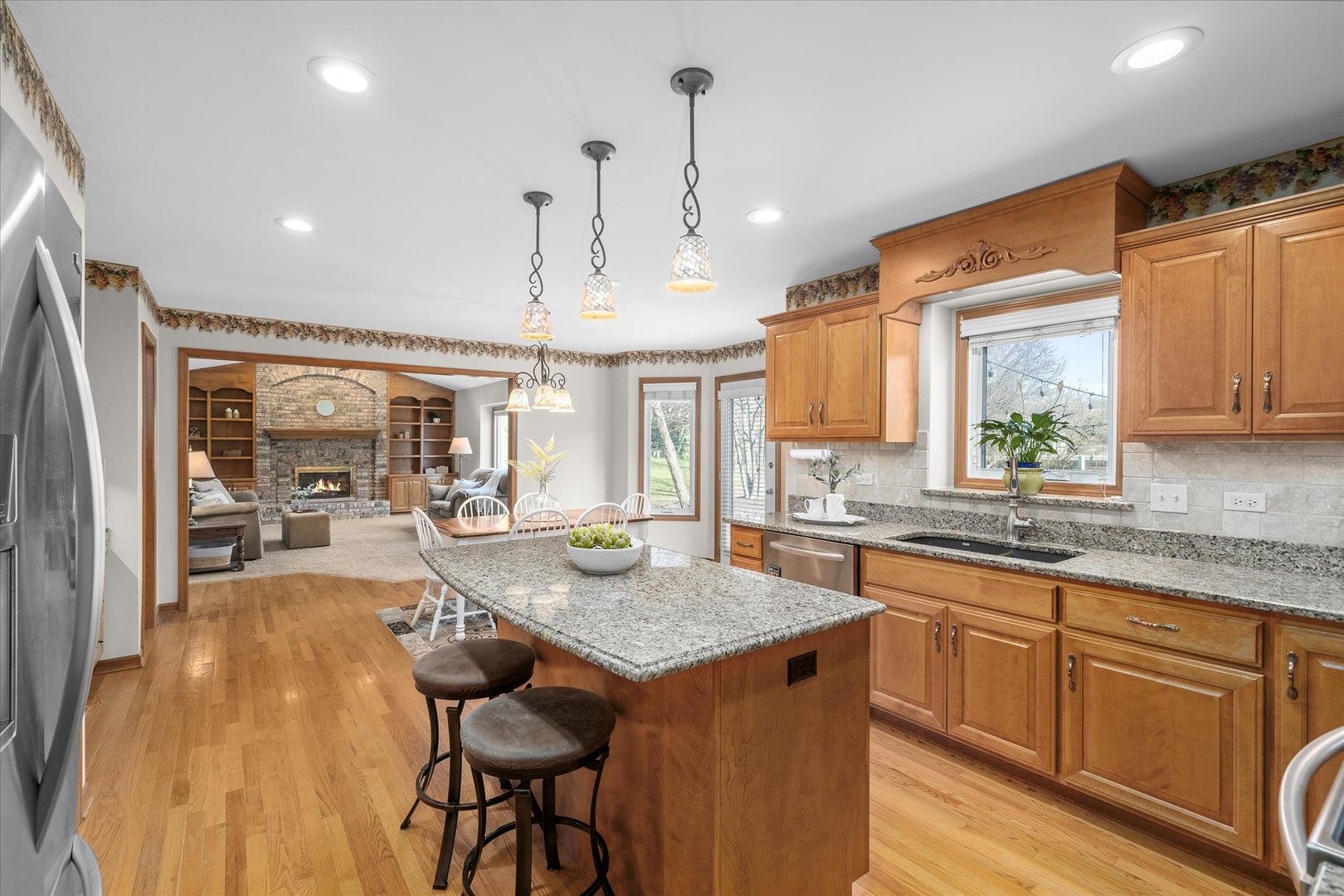2344 Modaff Road Naperville, IL 60565 - Photo 4 of 32 Gallery Image 4