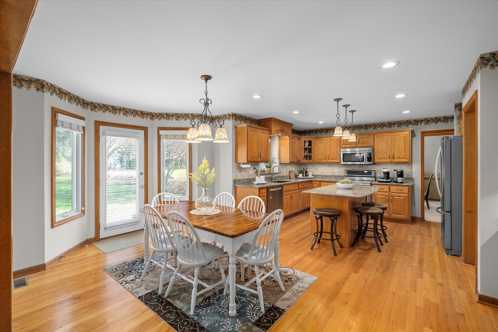 2344 Modaff Road Naperville, IL 60565 - Photo 8 of 32 Gallery Image 8