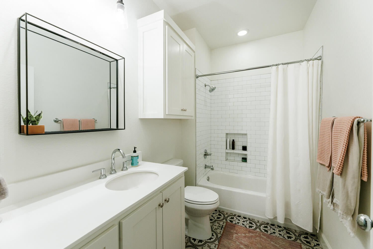 7032 100th Street Lubbock, TX 79424 - Photo 34 of 52 Second Bathroom